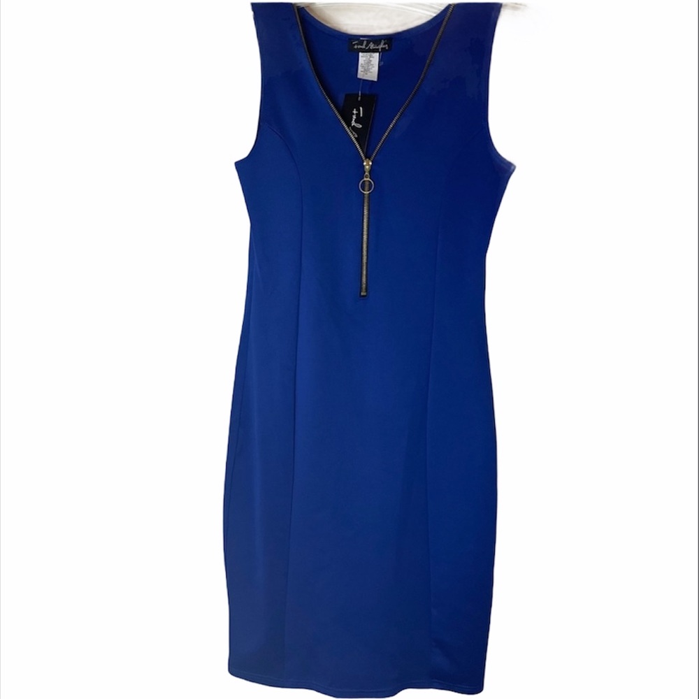 French atmosphere blue dress